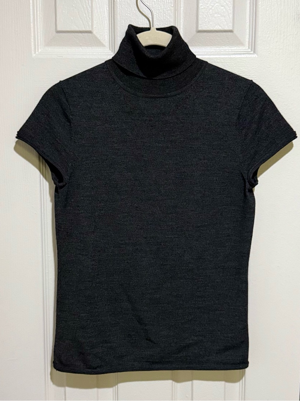 Theory Gray Short-Sleeve Turtleneck Top cap sleeve Wool
